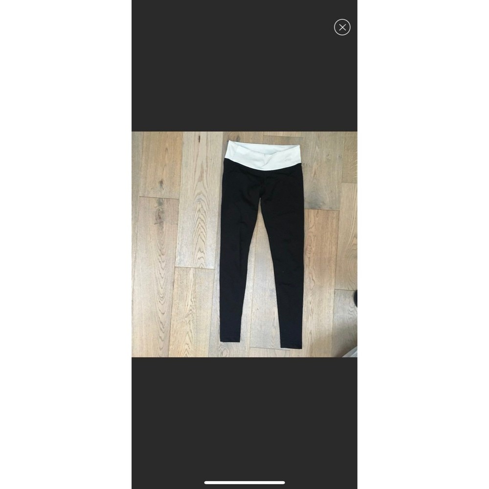 Mika Yoga Wear Black and White Leggings